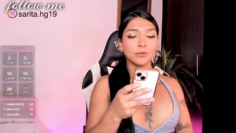 Sara  intagram online show from February 21, 2:16 pm