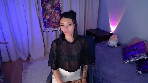 Laura online show from February 10, 2:14 am