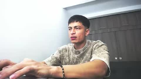 Juan Pablo-independent model online show from April 10, 7:46 am