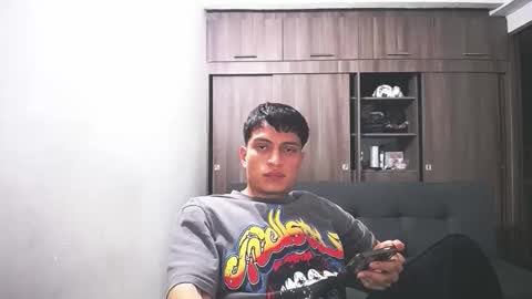 Juan Pablo-independent model online show from March 26, 3:01 am