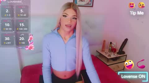 _shadday_ online show from April 11, 7:45 am