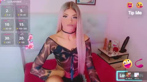 _shadday_ online show from April 12, 7:45 am