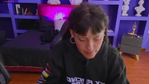 _sharlotte777 online show from April 9, 3:07 pm