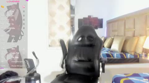 Shirley  online show from June 20, 6:58 pm