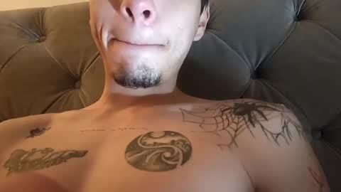 Alejandro Pinzon online show from September 25, 1:51 pm