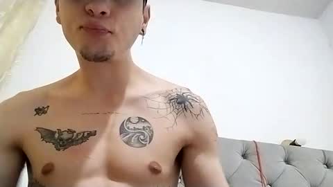 Alejandro Pinzon online show from November 9, 1:09 am