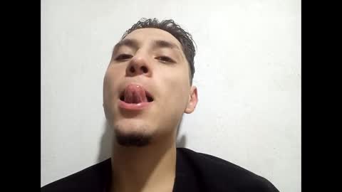 Alejandro Pinzon online show from February 3, 3:42 am