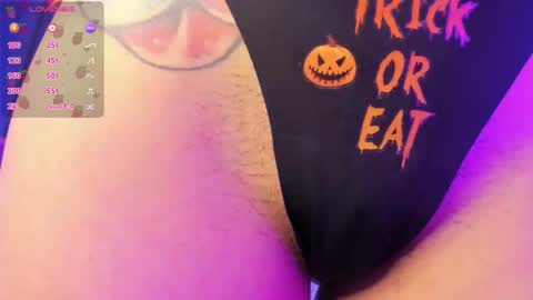 Snapshot of _strawberrycream chatting on October 23, 2:02 am Angela online show from October 23, 2:02 am