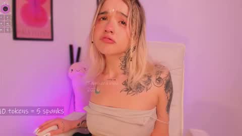 _tammarra_ online show from March 27, 7:15 pm