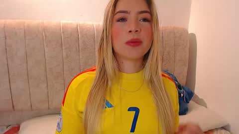 _tiffany1 online show from March 1, 7:18 pm