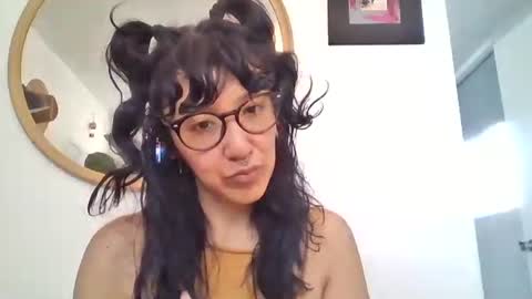 _tutti_frutti_ online show from February 15, 5:55 pm