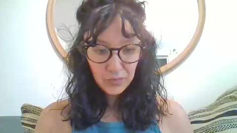 Snapshot of _tutti_frutti_ chatting on October 13, 1:40 am _tutti_frutti_ online show from October 13, 1:40 am