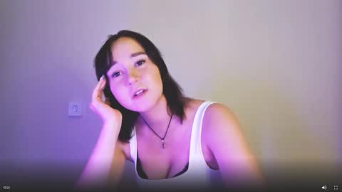 Mia online show from September 17, 7:39 pm