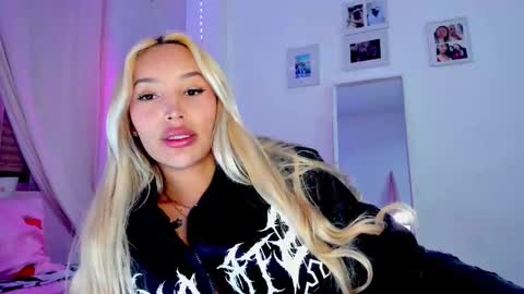   online show from February 16, 8:51 pm