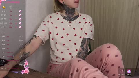 Alis online show from March 2, 6:40 pm