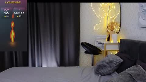 Jasmine online show from February 26, 8:17 am