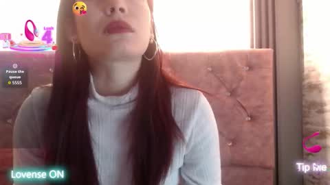 Yuyi online show from November 17, 11:24 am