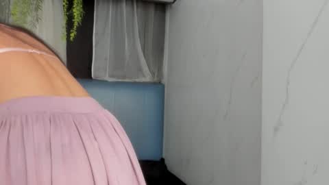 _zoecooper online show from March 2, 8:15 pm