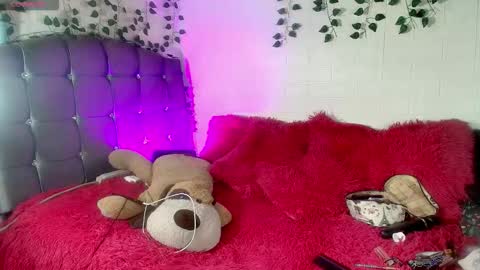 zoe online show from February 3, 1:24 am