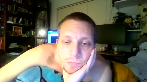 Snapshot of a_bored_dragon chatting on September 24, 10:55 am A Bored Dragon online show from September 24, 10:55 am