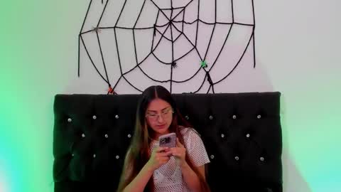 A Sexy Couple online show from November 4, 9:16 pm