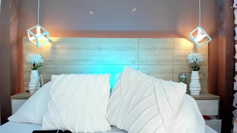 Luni  online show from March 5, 3:32 pm