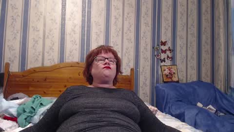 NINA online show from April 10, 7:40 pm