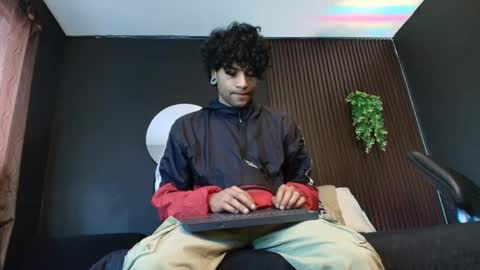 Snapshot of aaron_jassell1 chatting on September 30, 6:07 pm Aaron and Jassell online show from September 30, 6:07 pm