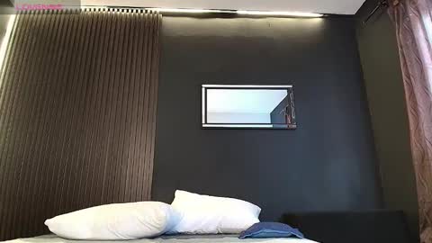 Snapshot of aaron_jassell1 chatting on March 1, 7:15 pm Aaron and Jassell online show from March 1, 7:15 pm