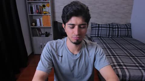 Aaron online show from December 5, 9:34 pm