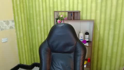 im NiallDun online show from March 1, 11:06 am