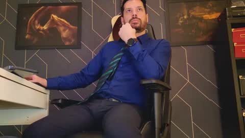 Aaron online show from February 17, 11:34 am