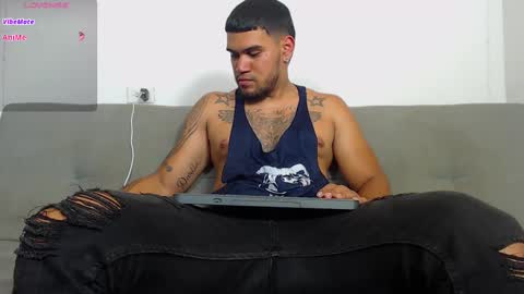 ig aaron hunter123 online show from September 18, 4:05 am