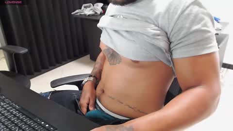 ig aaron hunter123 online show from September 12, 5:37 pm