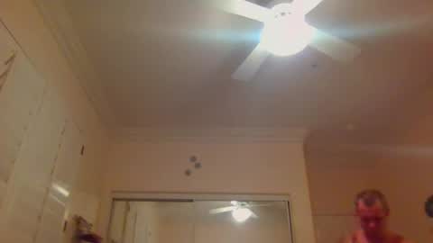 aaronprezent online show from October 29, 8:49 am