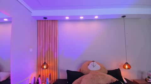 Abbie Edmond  online show from October 28, 4:24 am