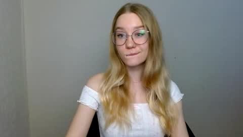 Abby Lovense is active online show from November 24, 3:22 pm