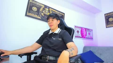 Snapshot of abbysmiitth_ chatting on March 12, 12:15 pm Abby Smith online show from March 12, 12:15 pm