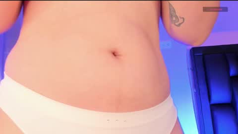 Snapshot of abbysmiitth_ chatting on March 3, 3:43 pm Abby Smith online show from March 3, 3:43 pm