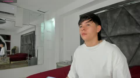 Snapshot of abbysmiitth_ chatting on February 26, 12:27 pm Abby Smith online show from February 26, 12:27 pm