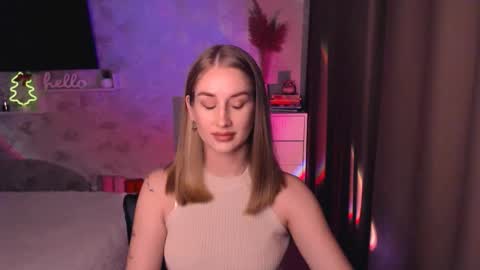 Anna online show from November 29, 8:05 pm