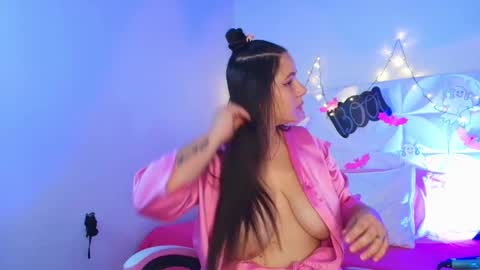 Abril  online show from October 22, 10:07 am