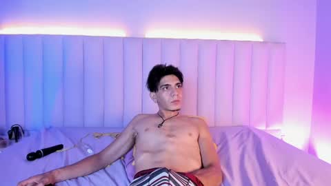 Abril and Julian online show from June 3, 2:33 pm