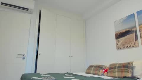 Helena online show from December 16, 10:10 am