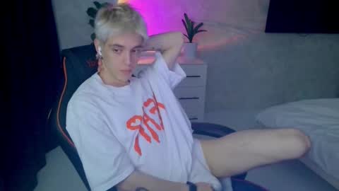 abslut online show from September 13, 6:21 pm