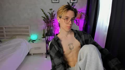 abslut online show from May 1, 10:09 am