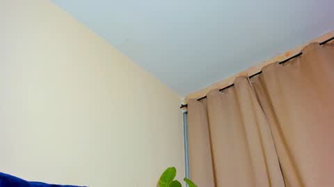 R. online show from February 20, 12:25 pm