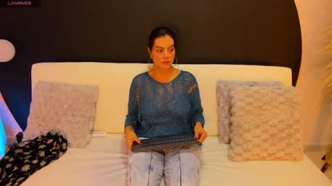    online show from February 6, 2:20 pm