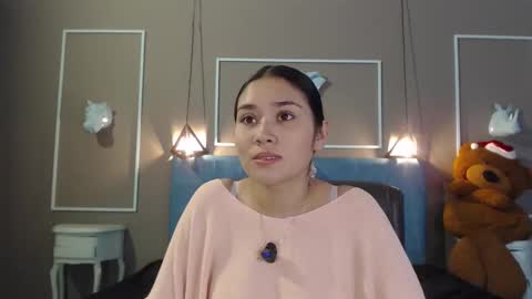 Adaira online show from December 3, 4:35 am