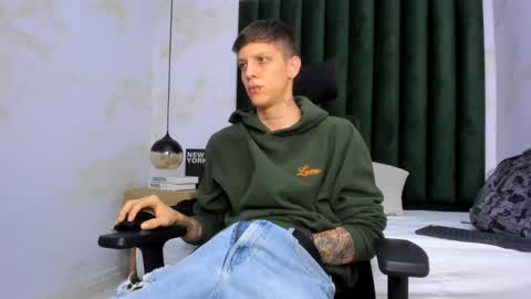 Snapshot of adam_hard_ chatting on February 24, 11:52 pm Adam online show from February 24, 11:52 pm